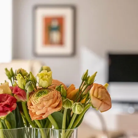 Balcony Views & Comfort Daire