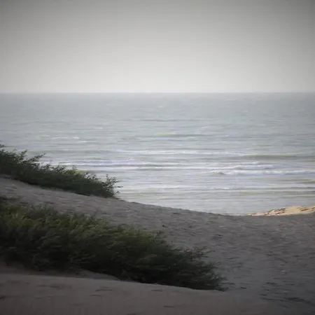 Balcony Views & Comfort Apartment De Haan